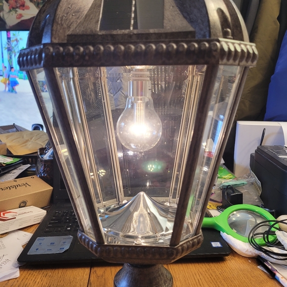 Outdoor solar post light - Picture 8 of 10